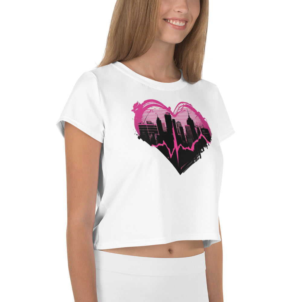 EzPanda® Pulse: Graffiti-Style Heartbeat Women's Crop Tee